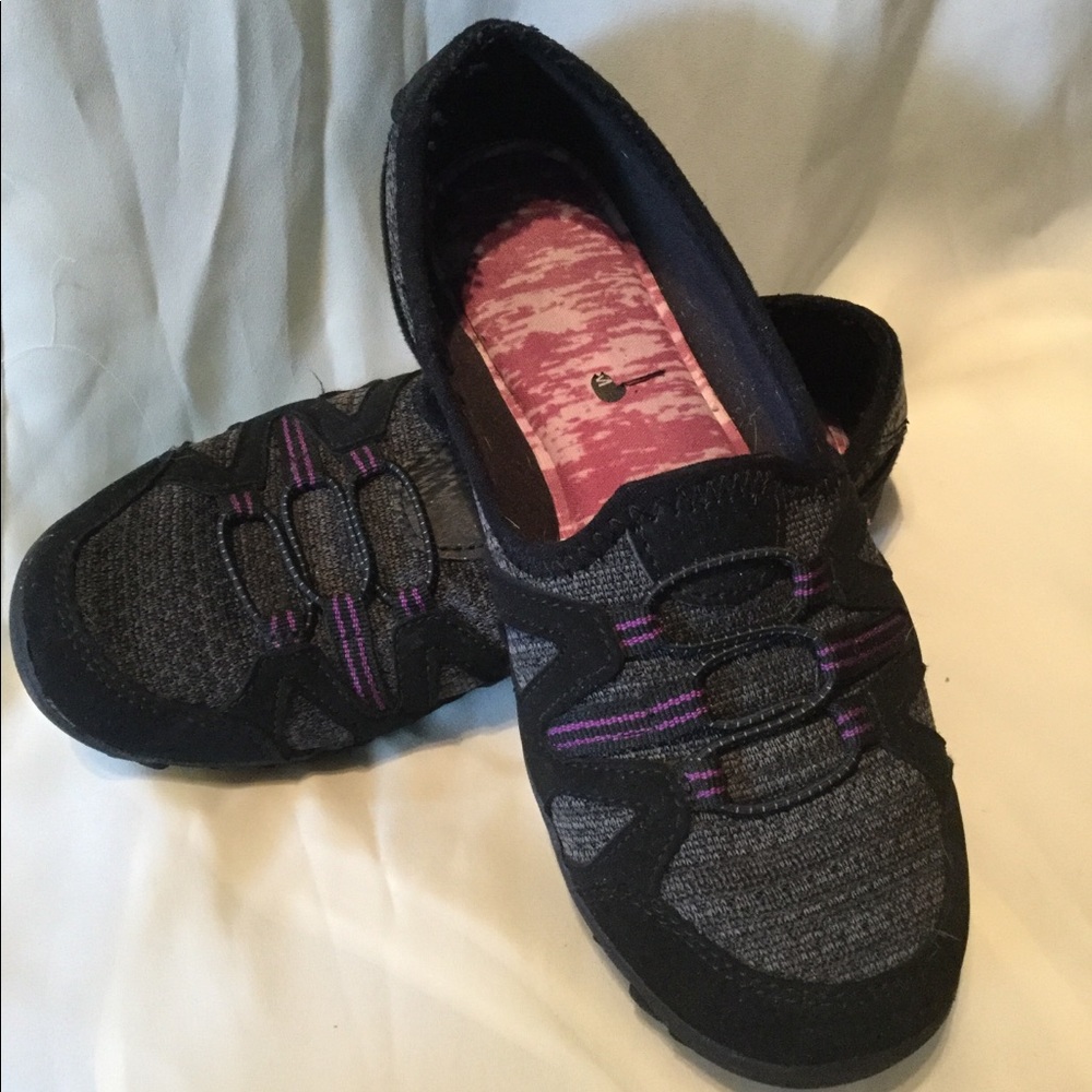 🍉Size 7 1/2 Danskin memory foam slip on sneakers